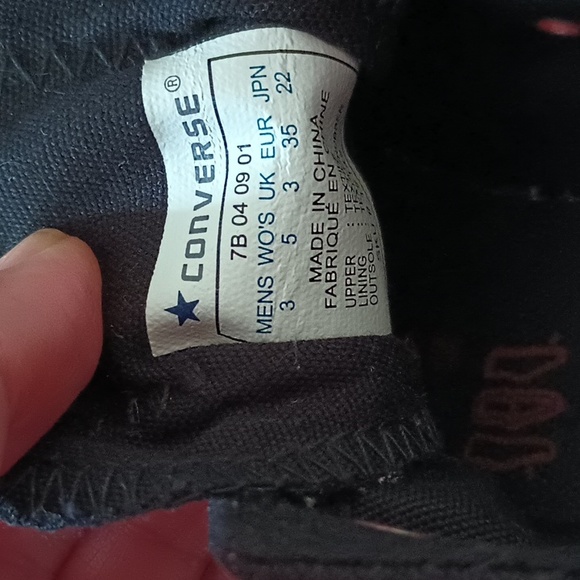 CONVERSE Low Top NWOT - Picture 5 of 7